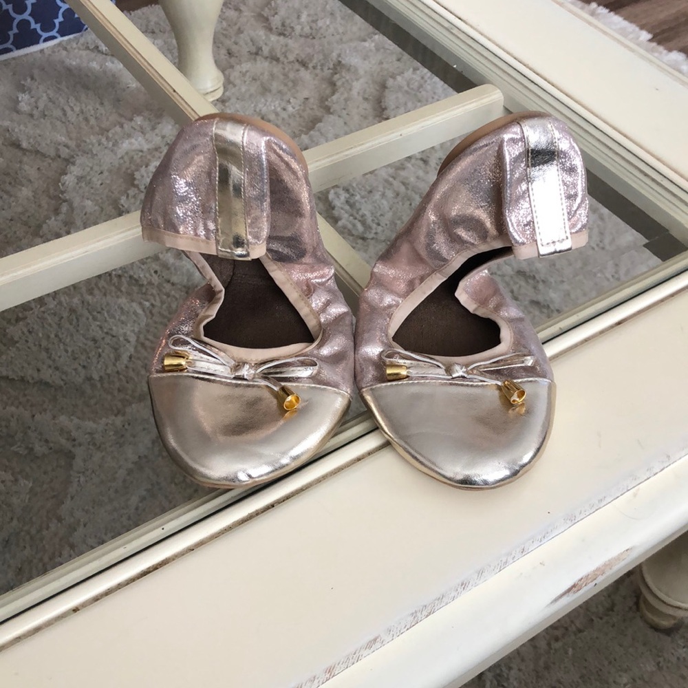 Women’s flats